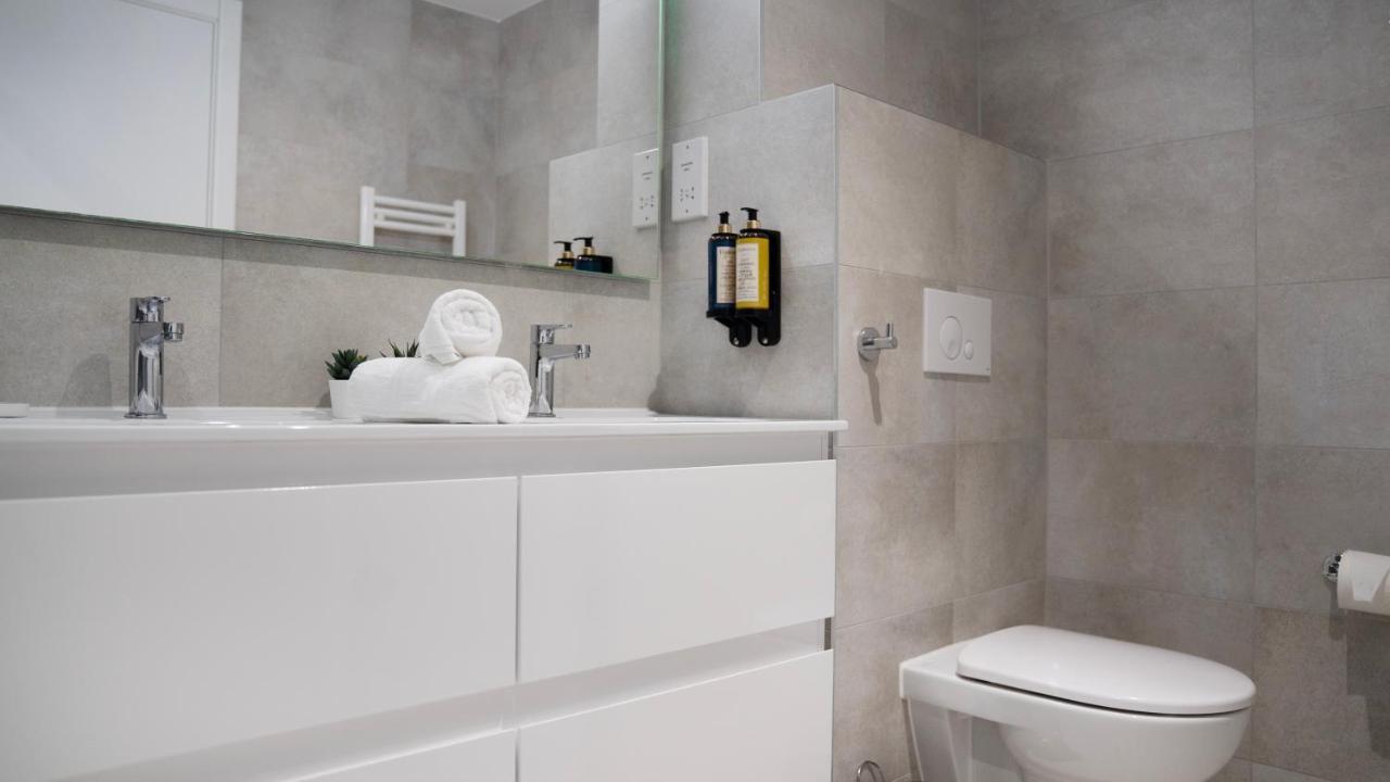 E1 Suites & Spa Aparthotel Style - Gym & Spa Gibilterra Esterno foto